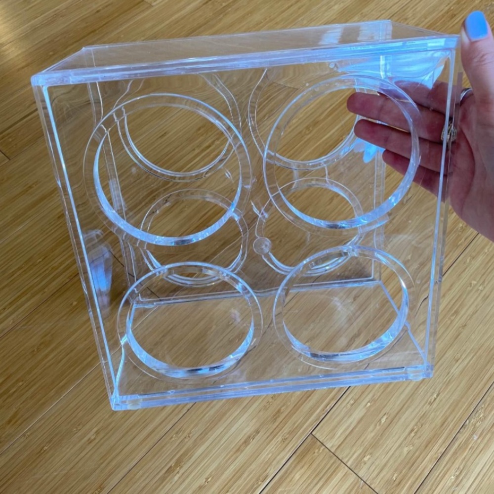 Wine holder
